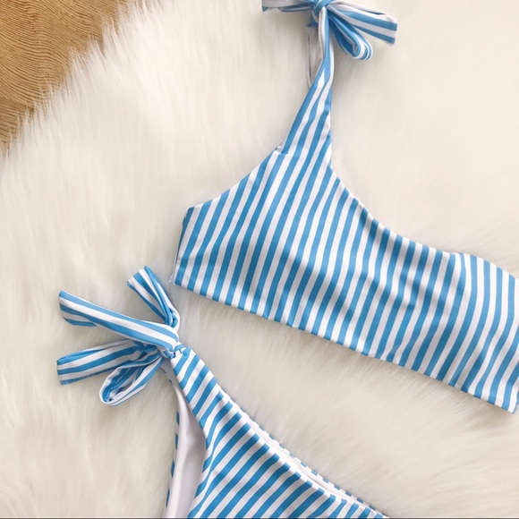 ⛱SWIM SALE⛱Striped Bow Knots 2 Piece Swim - Picture 6 of 8